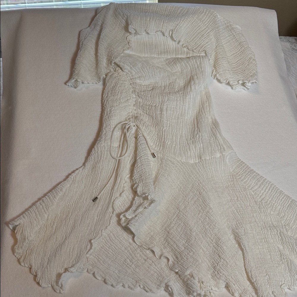 C/MEO COLLECTIVE Romantic Off-Shoulder White Ruffle Midi Dress Bridal Size M - Picture 3 of 8